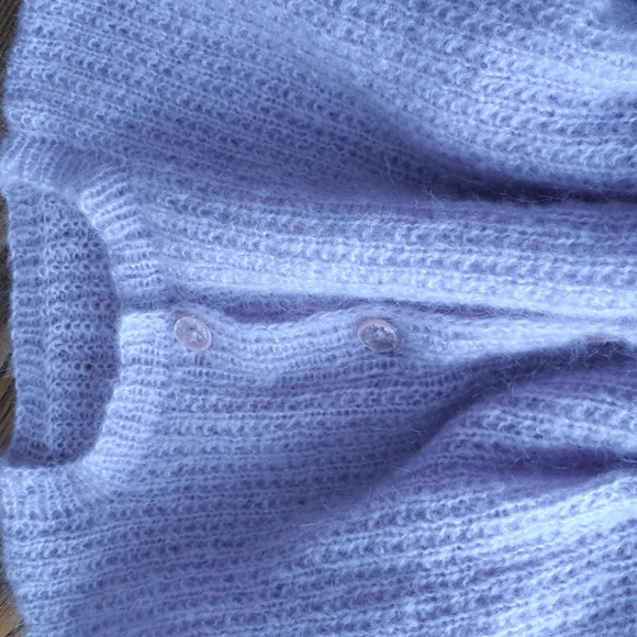 New powder Soft Sweater - Picture 4 of 8